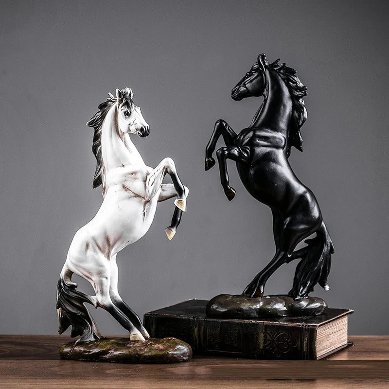Escultura de caballo de resina