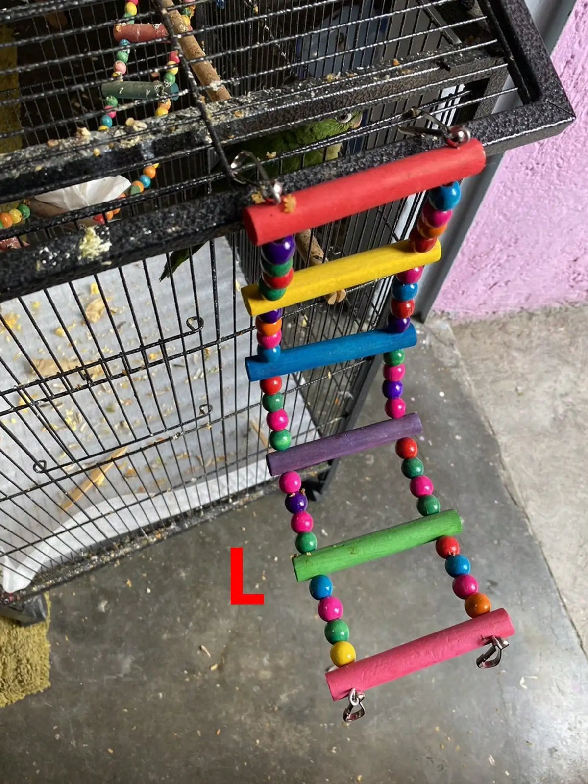 Escalera y columpio de madera para pájaros
