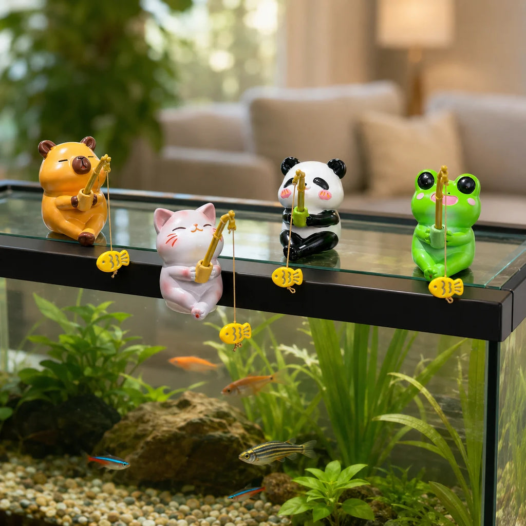 Figuritas pescadoras: gato, rana, panda y capibara